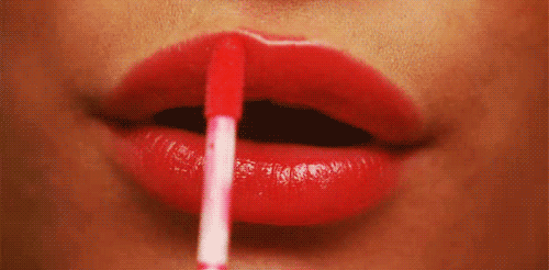 dress-9-make-up-gloss-lipstick-lips-red