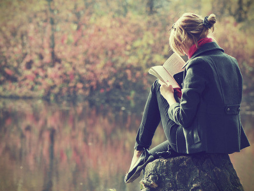 bookworm-5-girl-reads-book-nature-peace-alone