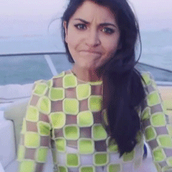 fitness-2-angry-mad-throwing-water-anushka