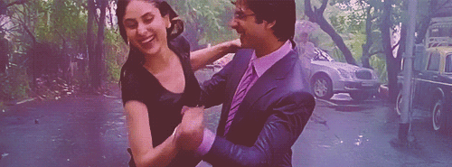monsoon-9.1-rain-dance-jab-we-met-kareena-shahid-happy-couple