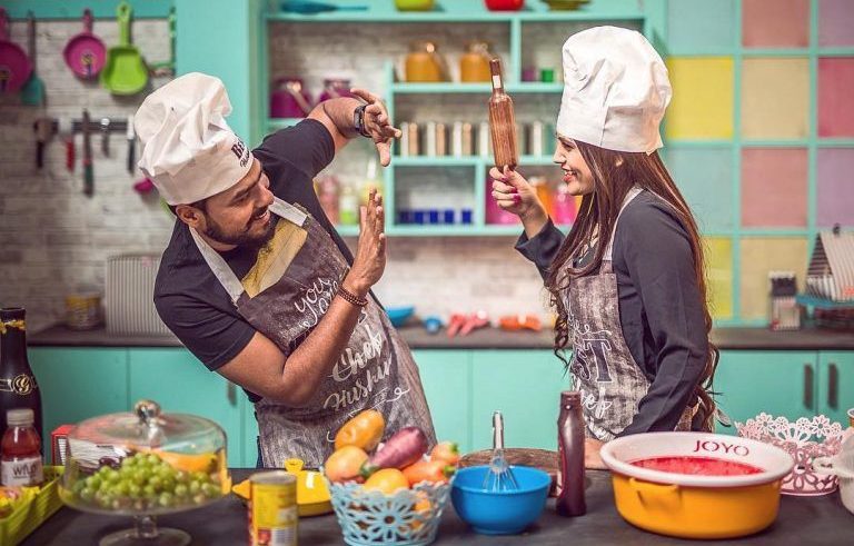 new Indian wedding couple poses who love to cook
