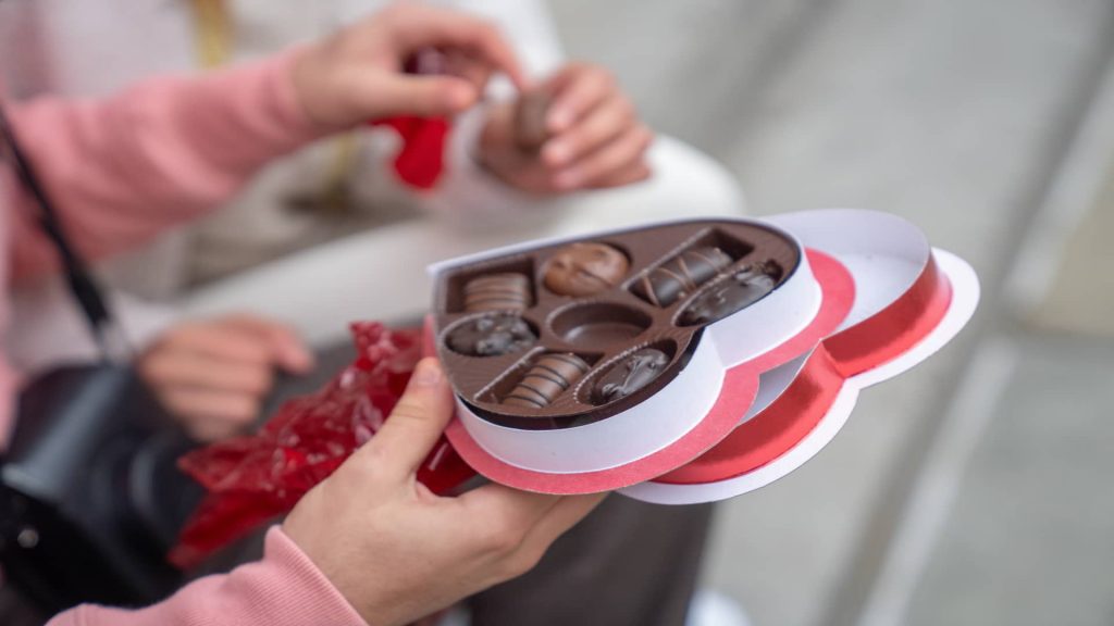 Best Valentine's Chocolate Couple Cake ideas